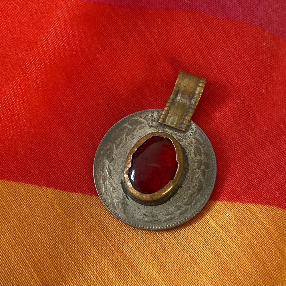 ❤️SOLD❤️ Wanda Necklace Pendant